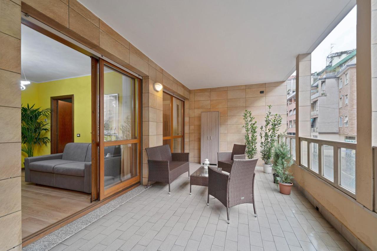 Best Way Rent - Appartamento Con Terrazzo Zona Sempione Milan Luaran gambar