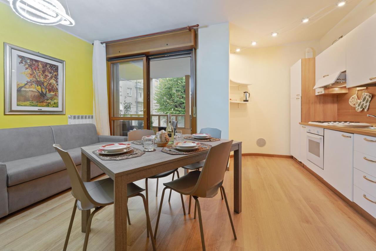 Best Way Rent - Appartamento Con Terrazzo Zona Sempione Milan Luaran gambar