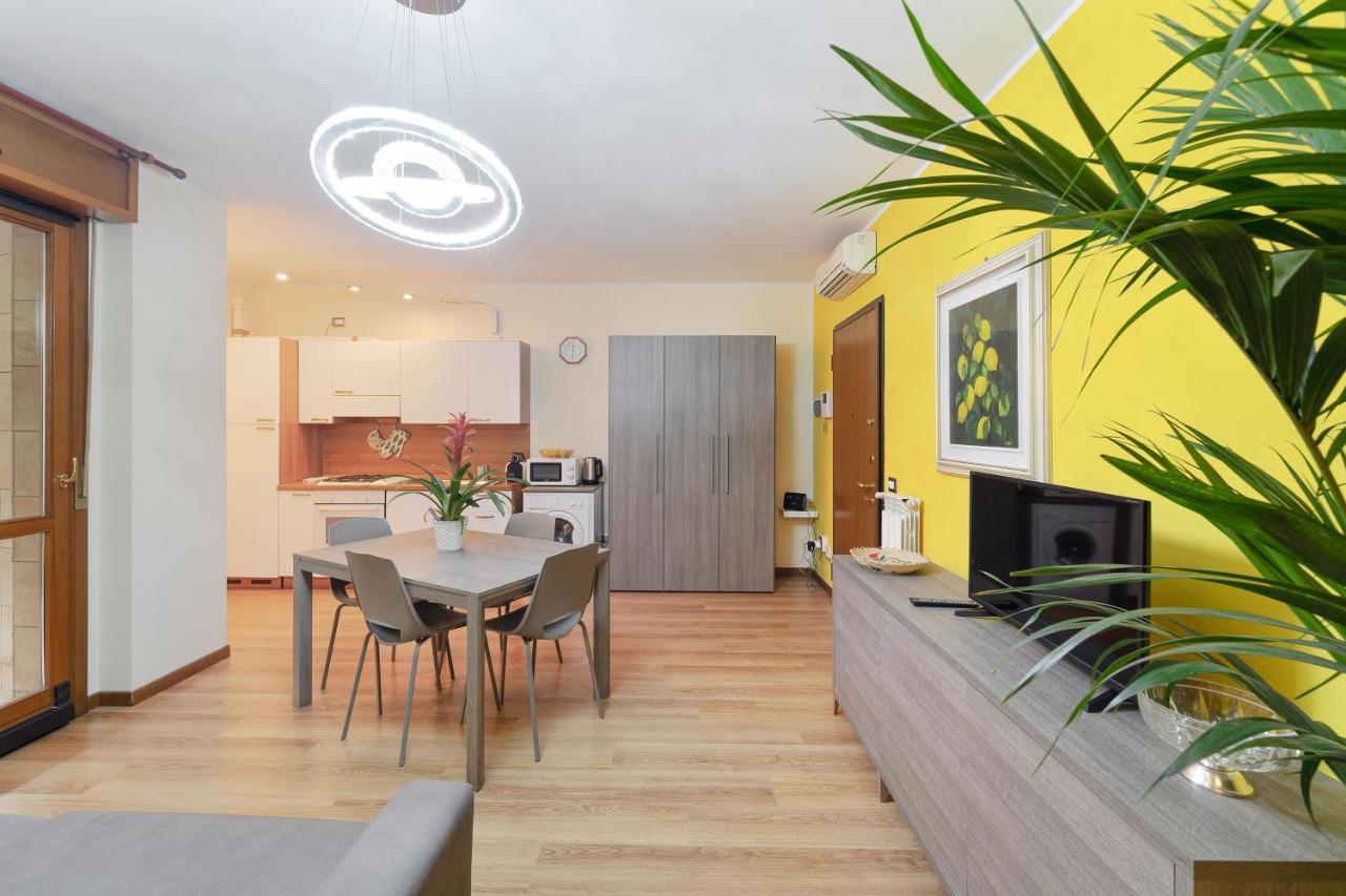 Best Way Rent - Appartamento Con Terrazzo Zona Sempione Milan Luaran gambar