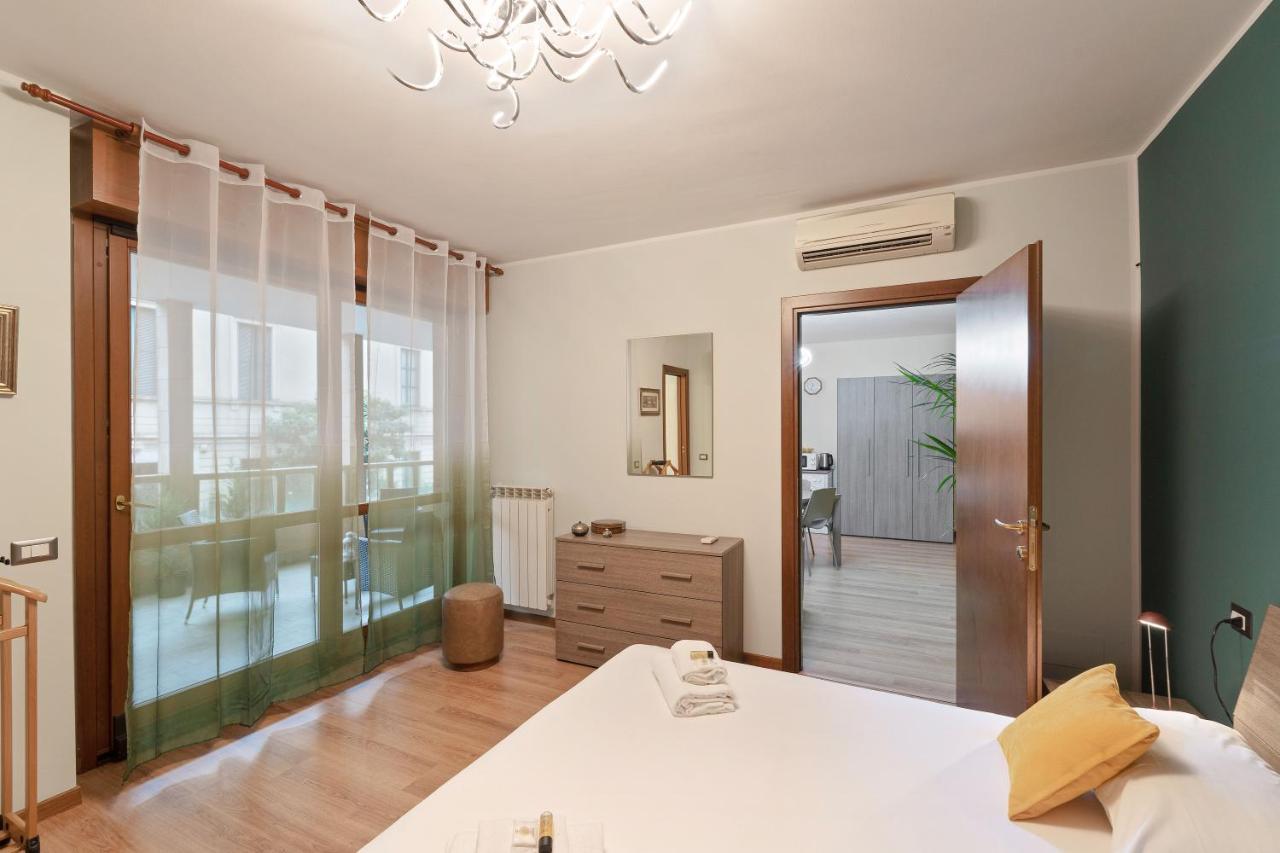 Best Way Rent - Appartamento Con Terrazzo Zona Sempione Milan Luaran gambar
